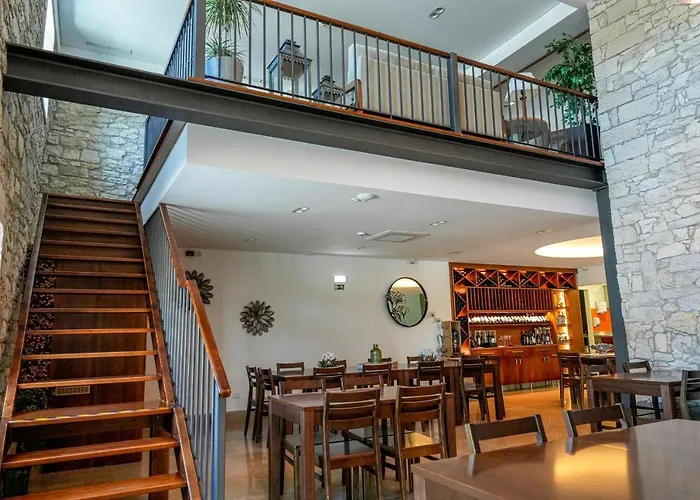 Rito Hall Da Serra 4*